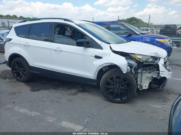 1FMCU0GD3JUC18448 2018 FORD ESCAPE - Image 1
