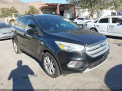 1FMCU0GD3JUC19406 2018 FORD ESCAPE