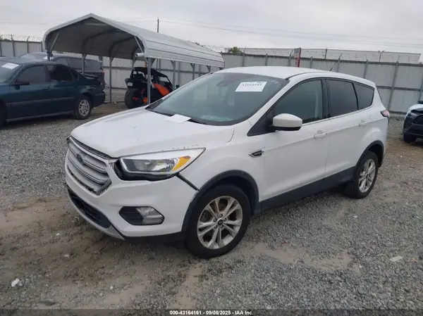 1FMCU0GD3JUC50400 2018 FORD ESCAPE - Image 2