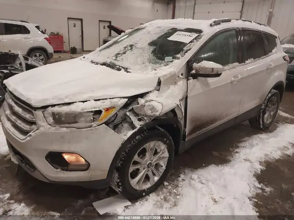 1FMCU0GD3JUC58500 2018 FORD ESCAPE - Image 2