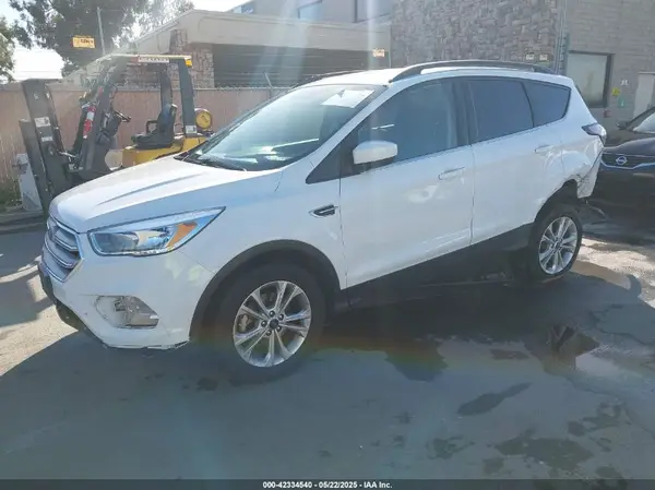 1FMCU0GD3JUC90153 2018 FORD ESCAPE - Image 2