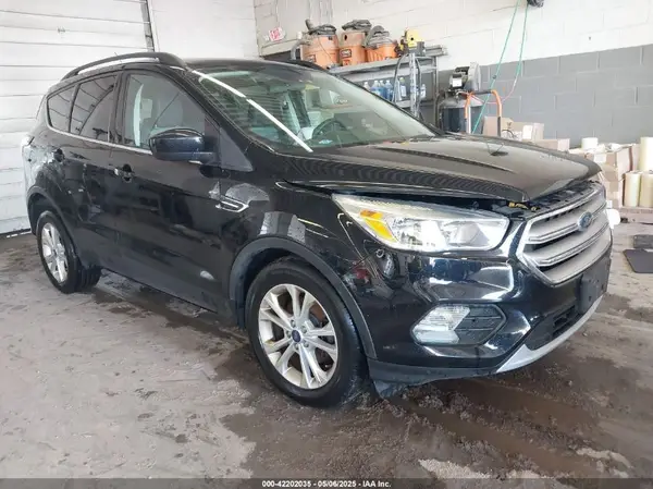 1FMCU0GD3JUD20235 2018 FORD ESCAPE - Image 1