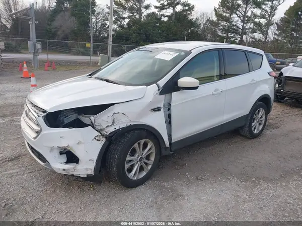 1FMCU0GD3KUA10670 2019 FORD ESCAPE - Image 2
