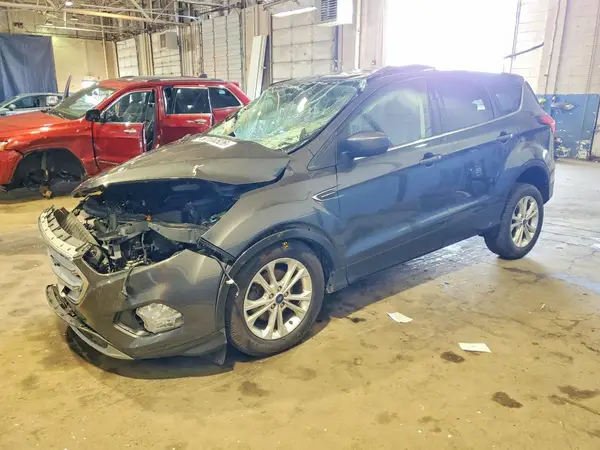 1FMCU0GD3KUA33608 2019 FORD ESCAPE - Image 1