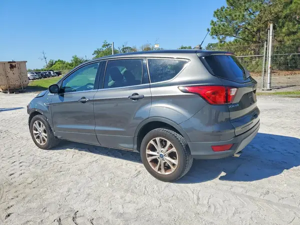 1FMCU0GD3KUA44656 2019 FORD ESCAPE - Image 2