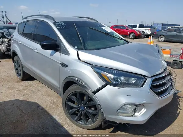 1FMCU0GD3KUA55124 2019 FORD ESCAPE - Image 1