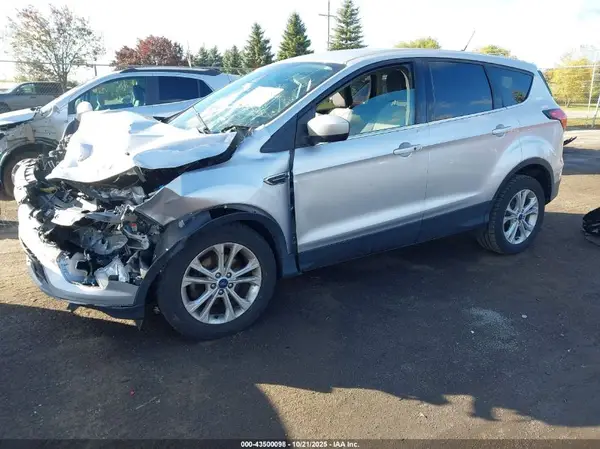 1FMCU0GD3KUA96496 2019 FORD ESCAPE - Image 2