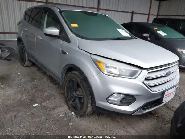 1FMCU0GD3KUB10025 2019 FORD ESCAPE - Image 1