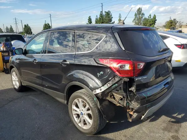 1FMCU0GD3KUB10896 2019 FORD ESCAPE - Image 2