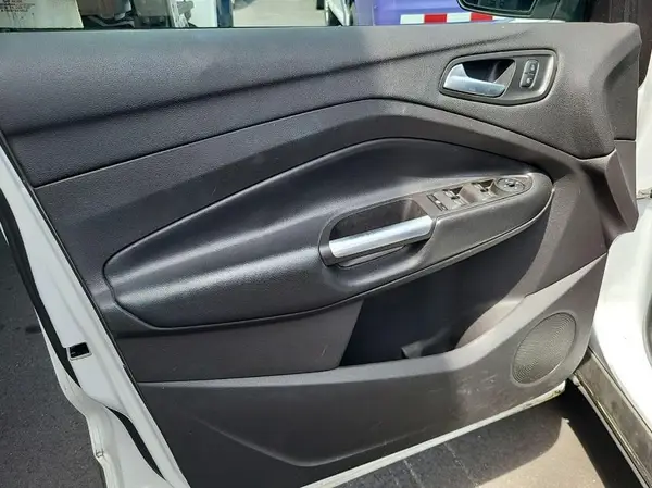 1FMCU0GD3KUB82388 2019 FORD ESCAPE - Image 8