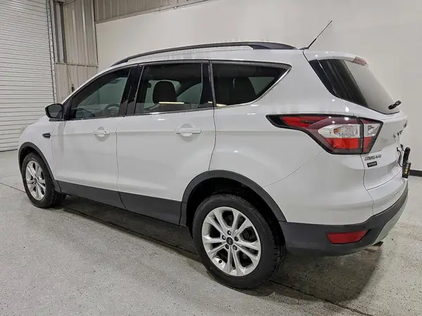 1FMCU0GD4HUA19760 2017 FORD ESCAPE - Image 2