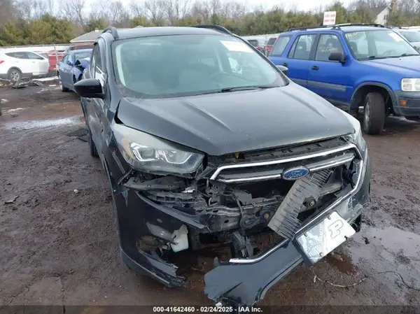 1FMCU0GD4HUA76833 2017 FORD ESCAPE - Image 1