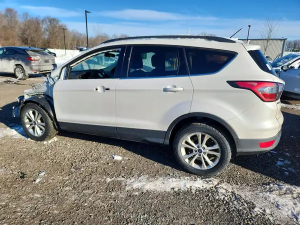 1FMCU0GD4HUA77786 2017 FORD ESCAPE - Image 2
