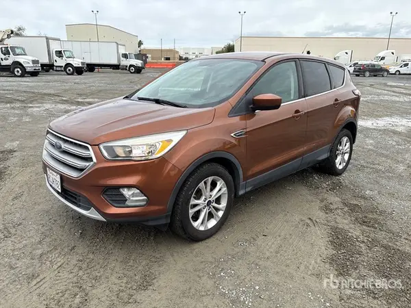 1FMCU0GD4HUB03173 2017 FORD ESCAPE - Image 1