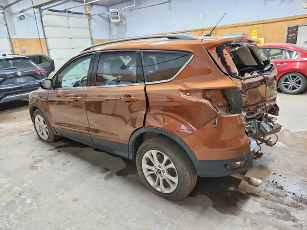1FMCU0GD4HUB09989 2017 FORD ESCAPE - Image 2