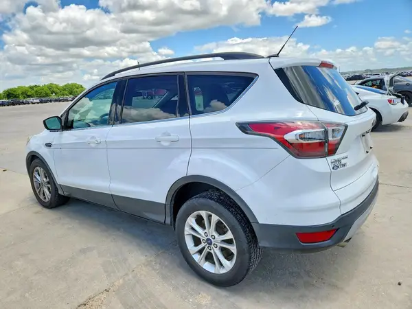 1FMCU0GD4HUB42829 2017 FORD ESCAPE - Image 2