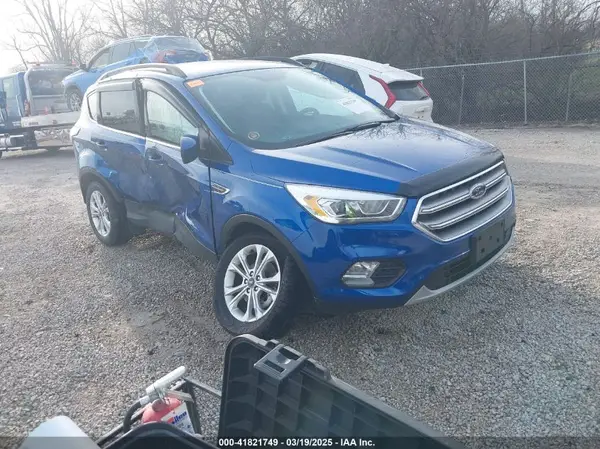 1FMCU0GD4HUB51370 2017 FORD ESCAPE - Image 1