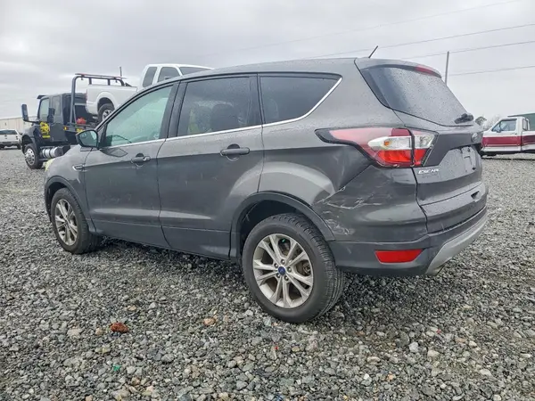 1FMCU0GD4HUB56469 2017 FORD ESCAPE - Image 2