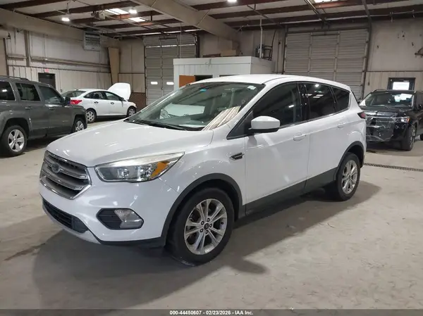 1FMCU0GD4HUB85809 2017 FORD ESCAPE - Image 2