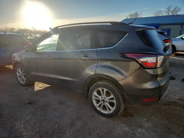 1FMCU0GD4HUB99614 2017 FORD ESCAPE - Image 2
