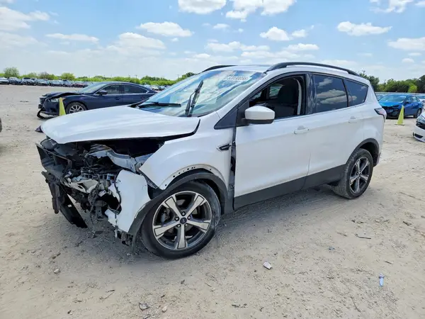 1FMCU0GD4HUC07002 2017 FORD ESCAPE - Image 1
