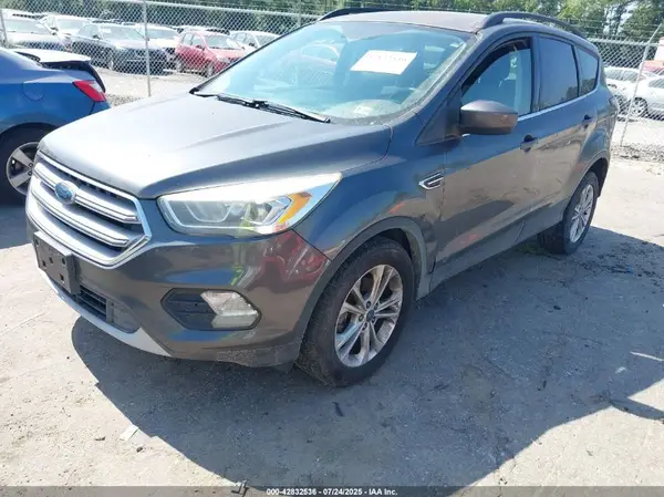 1FMCU0GD4HUC12118 2017 FORD ESCAPE - Image 2