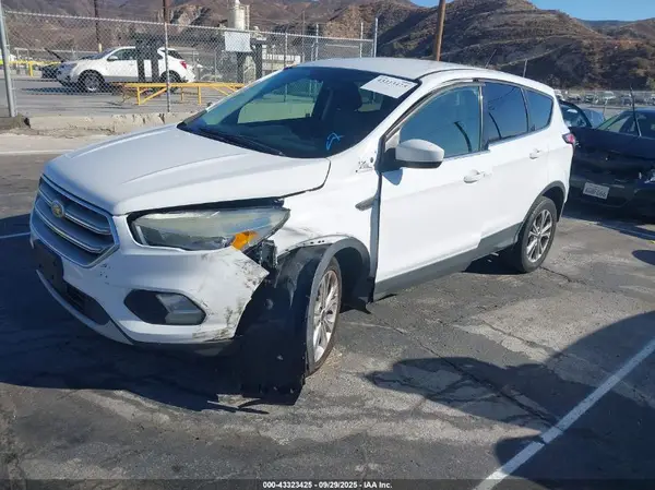 1FMCU0GD4HUC80077 2017 FORD ESCAPE - Image 2