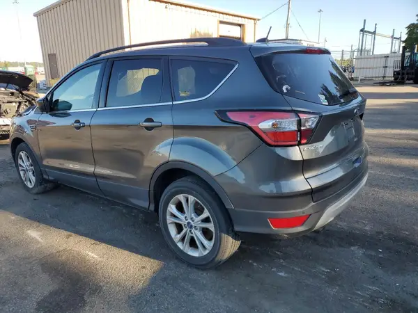1FMCU0GD4HUC98613 2017 FORD ESCAPE - Image 2