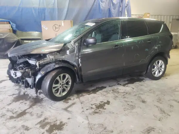 1FMCU0GD4HUD07228 2017 FORD ESCAPE - Image 1