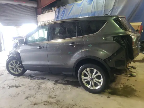 1FMCU0GD4HUD07228 2017 FORD ESCAPE - Image 2