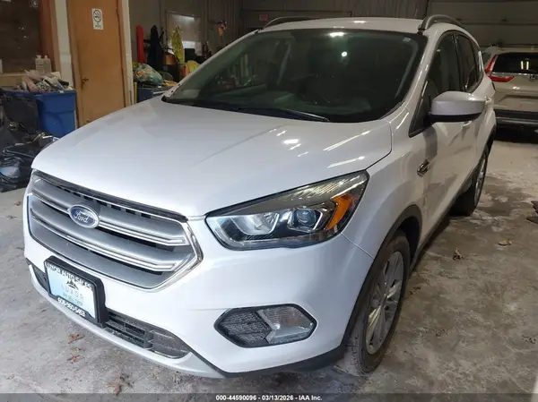 1FMCU0GD4HUD19699 2017 FORD ESCAPE - Image 2