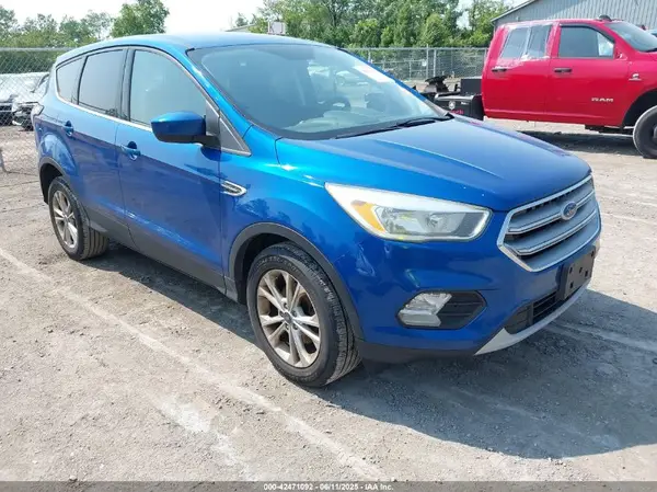 1FMCU0GD4HUD27429 2017 FORD ESCAPE - Image 1