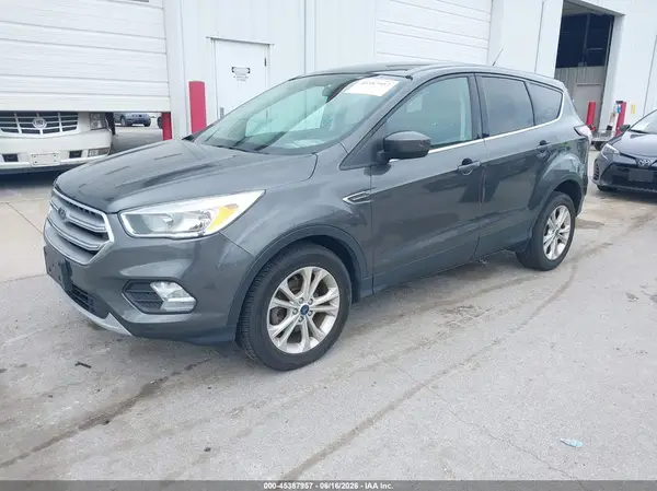 1FMCU0GD4HUD49902 2017 FORD ESCAPE - Image 2