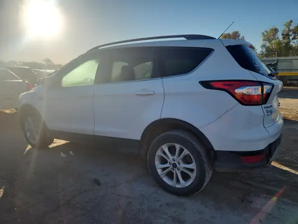 1FMCU0GD4HUD83922 2017 FORD ESCAPE - Image 2