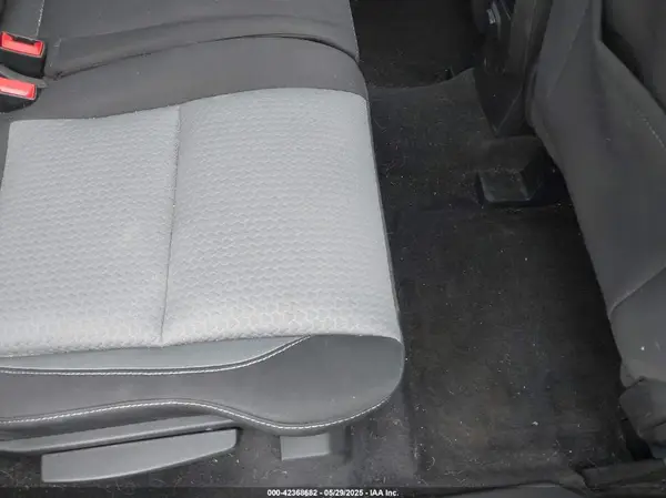 1FMCU0GD4HUE02811 2017 FORD ESCAPE - Image 8