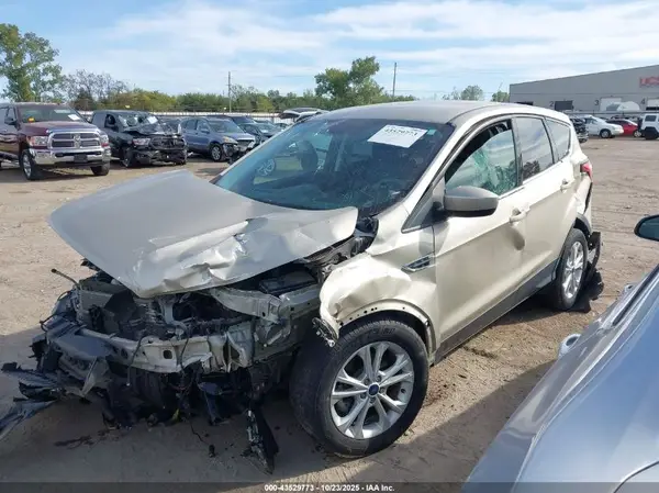 1FMCU0GD4HUE05076 2017 FORD ESCAPE - Image 2