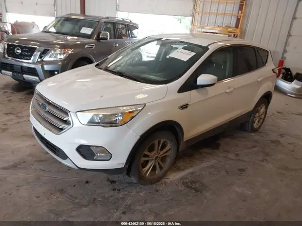 1FMCU0GD4HUE40040 2017 FORD ESCAPE - Image 2