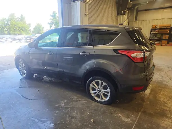 1FMCU0GD4HUE66928 2017 FORD ESCAPE - Image 2