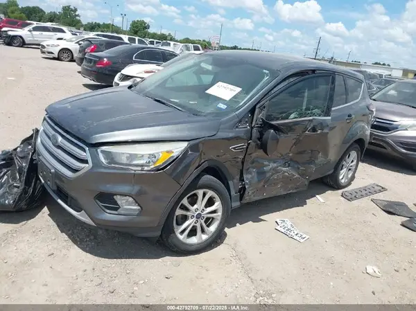 1FMCU0GD4HUE71207 2017 FORD ESCAPE - Image 2