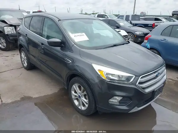 1FMCU0GD4HUE76469 2017 FORD ESCAPE - Image 1