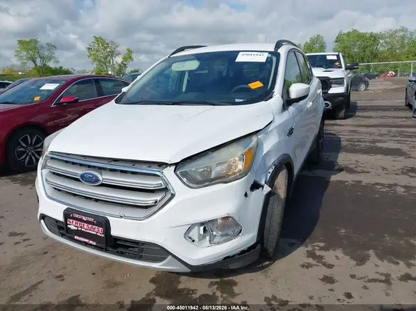 1FMCU0GD4JUA00700 2018 FORD ESCAPE - Image 2