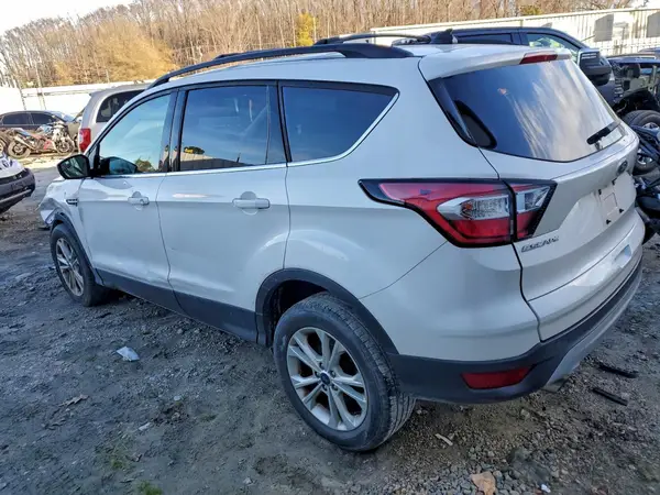 1FMCU0GD4JUA02382 2018 FORD ESCAPE - Image 2