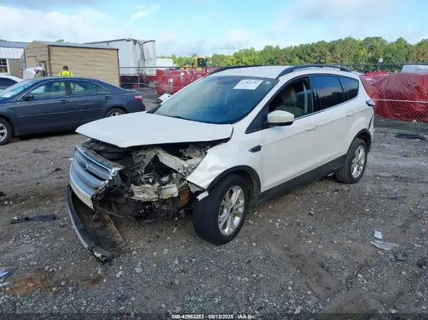 1FMCU0GD4JUA16380 2018 FORD ESCAPE - Image 2