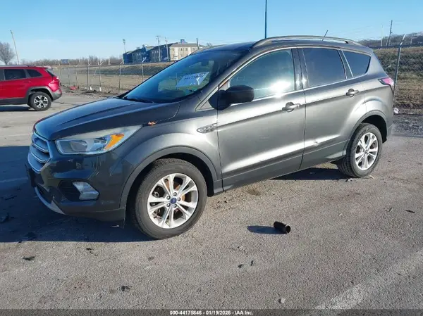 1FMCU0GD4JUA64025 2018 FORD ESCAPE - Image 2