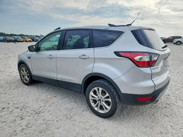 1FMCU0GD4JUA76076 2018 FORD ESCAPE - Image 2
