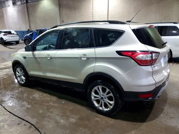 1FMCU0GD4JUA76157 2018 FORD ESCAPE - Image 2