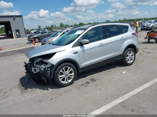 1FMCU0GD4JUB07102 2018 FORD ESCAPE - Image 2