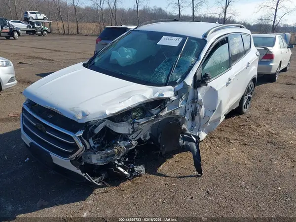 1FMCU0GD4JUB14941 2018 FORD ESCAPE - Image 2