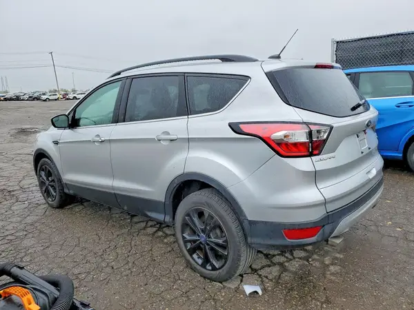 1FMCU0GD4JUB70328 2018 FORD ESCAPE - Image 2
