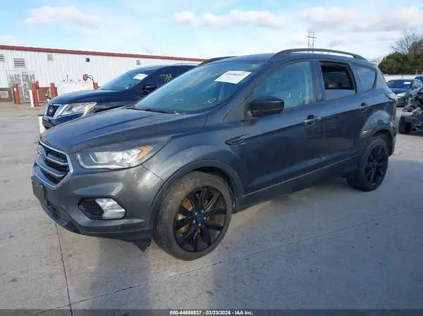 1FMCU0GD4JUB72855 2018 FORD ESCAPE - Image 2